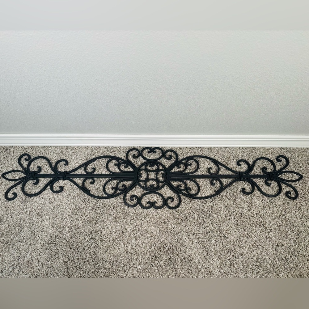 Beautiful Wrought Iron Metal Wall Decor Shabby Chic Home Drapery Crown LARGE - Picture 2 of 6